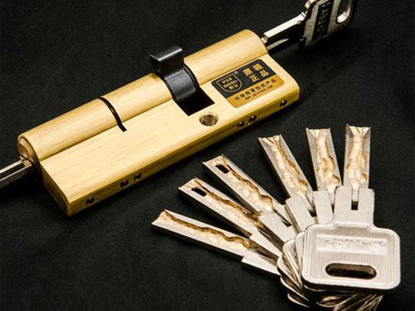 江陵24小时上门开锁公司