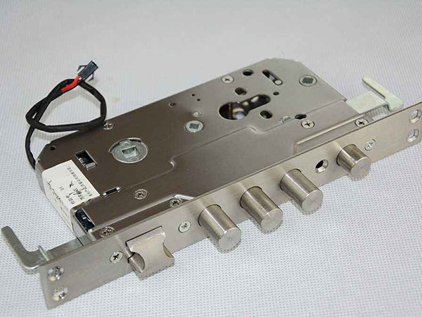 江陵24小时上门开锁公司