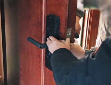 江陵24小时上门开锁公司